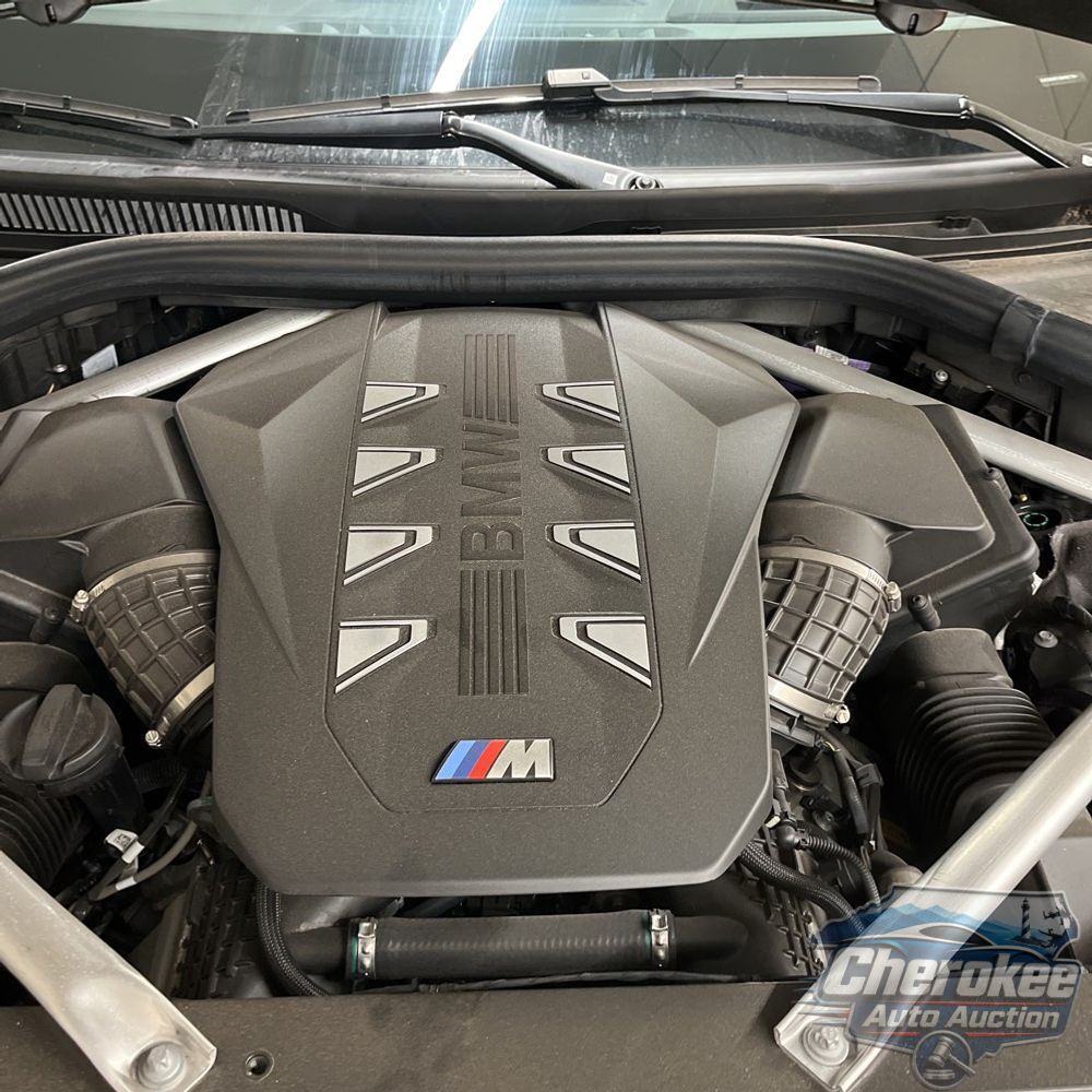 2025 BMW X7 M60i