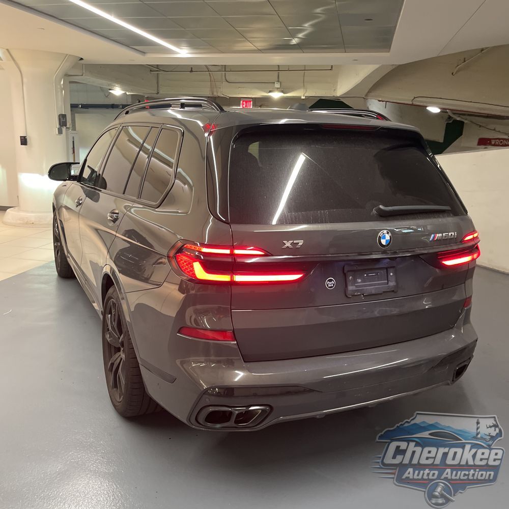 2025 BMW X7 M60i