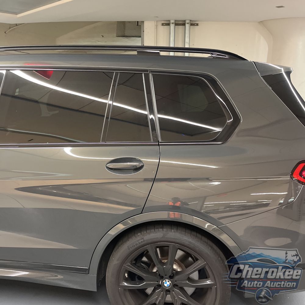 2025 BMW X7 M60i