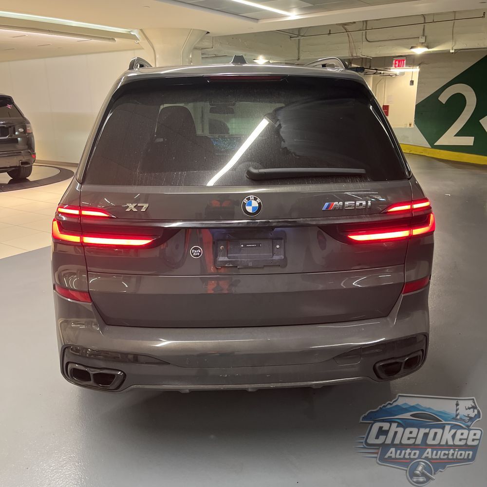2025 BMW X7 M60i