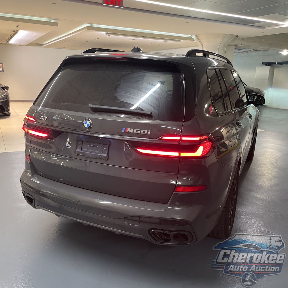 2025 BMW X7 M60i