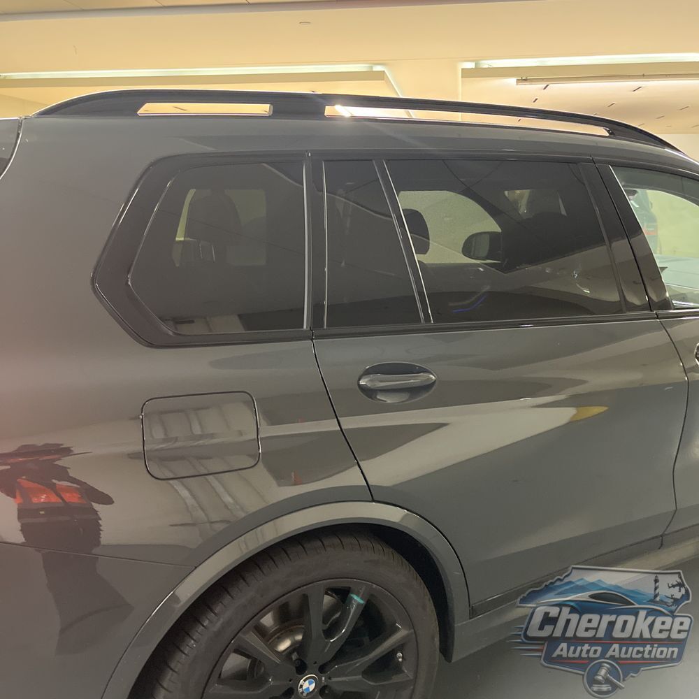2025 BMW X7 M60i
