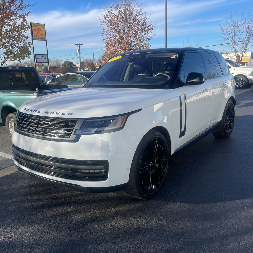 2023 Land Rover Range Rover P530 SE