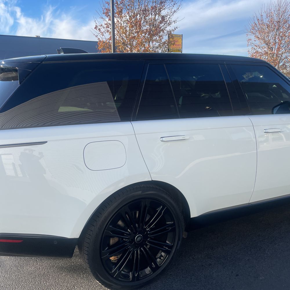 2023 Land Rover Range Rover P530 SE