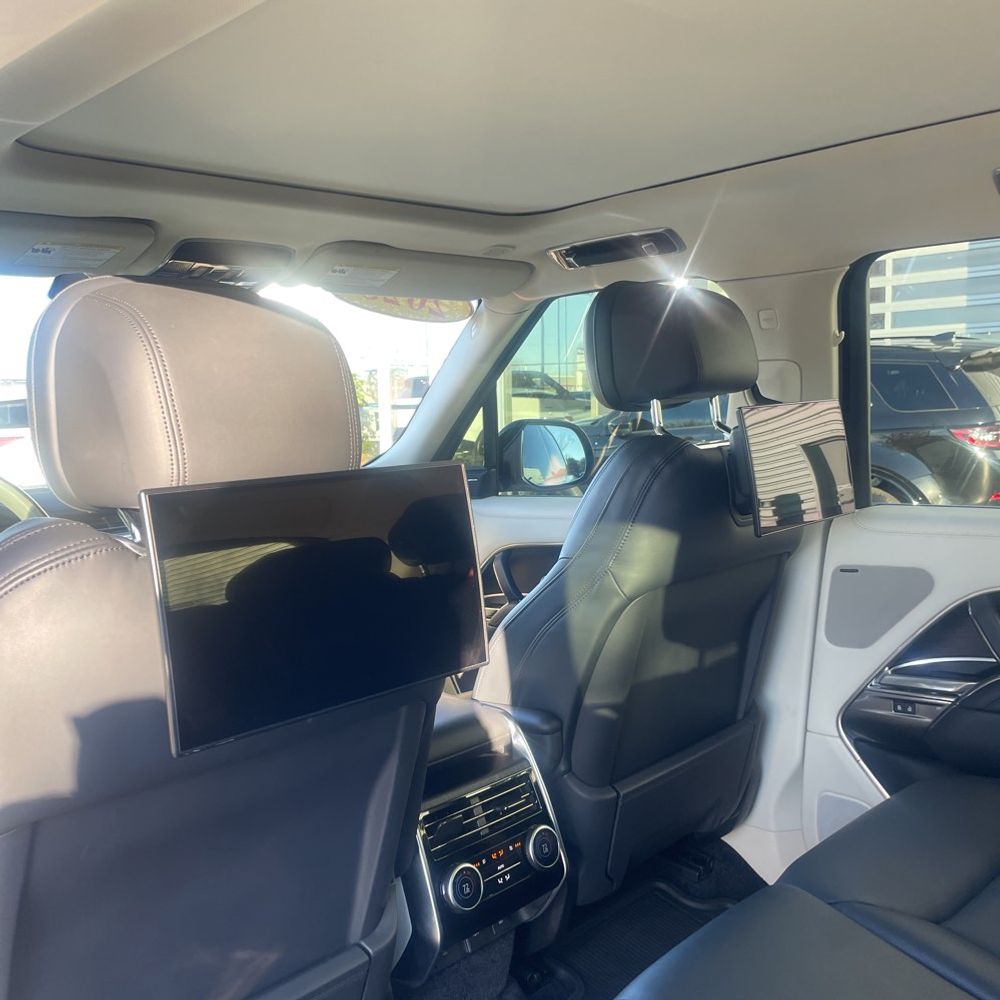 2023 Land Rover Range Rover P530 SE
