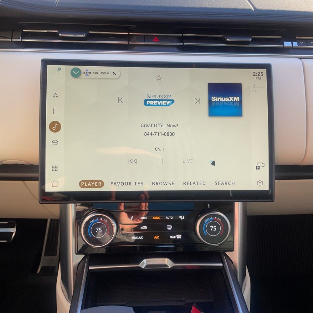 2023 Land Rover Range Rover P530 SE