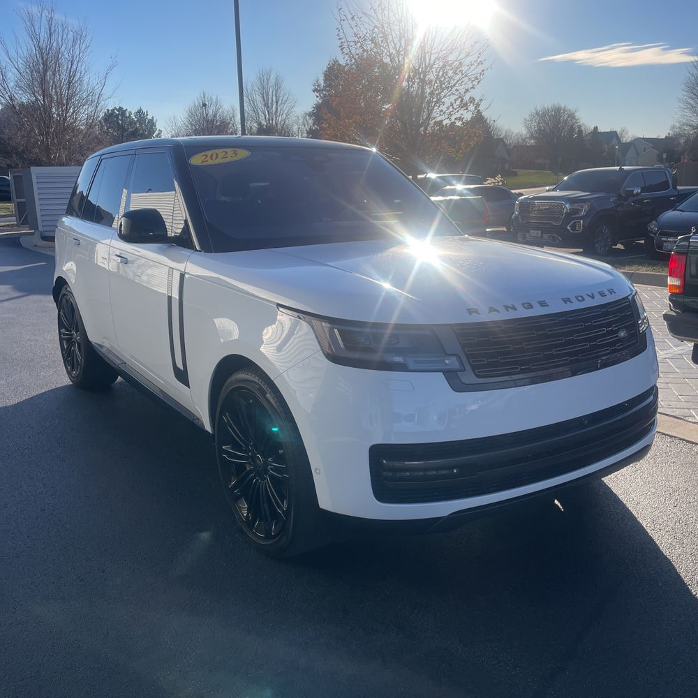 2023 Land Rover Range Rover P530 SE