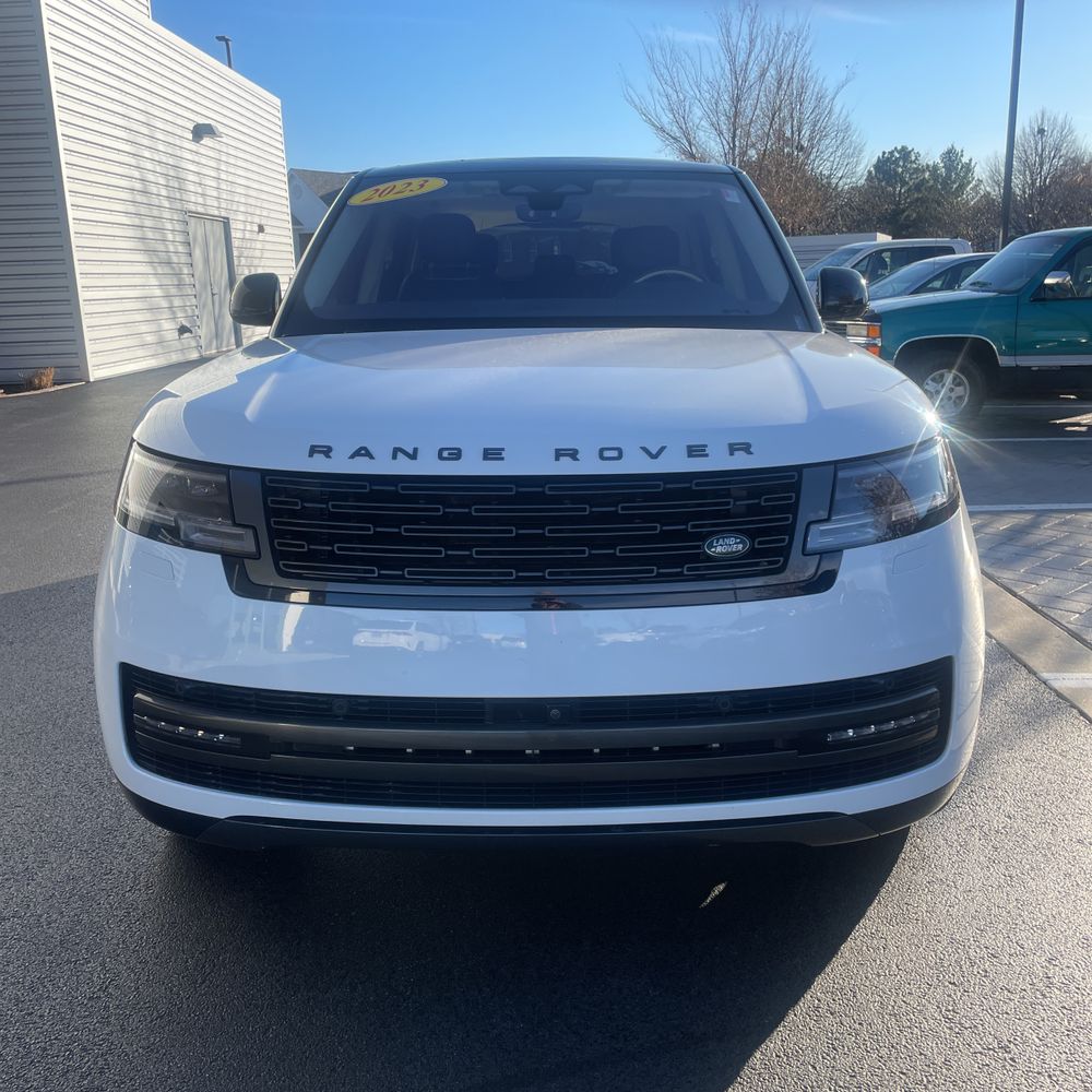 2023 Land Rover Range Rover P530 SE