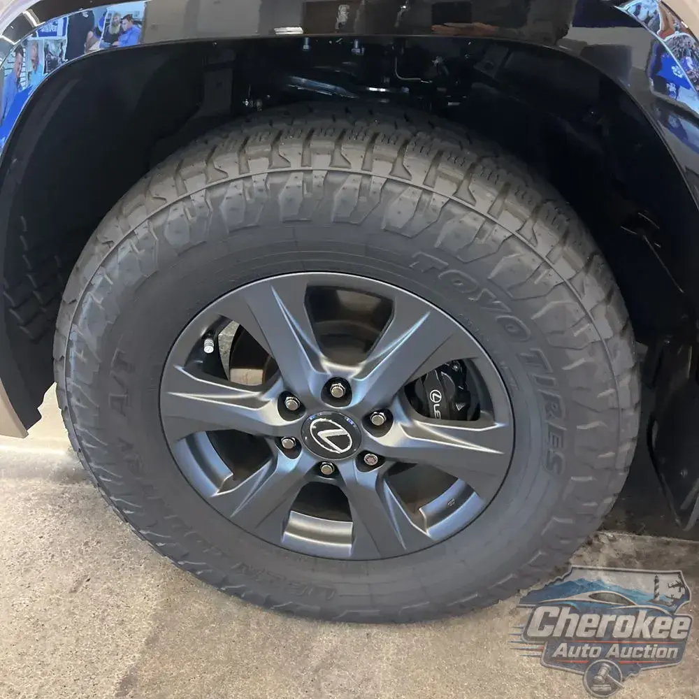 2025 Lexus LX 700h Overtrail