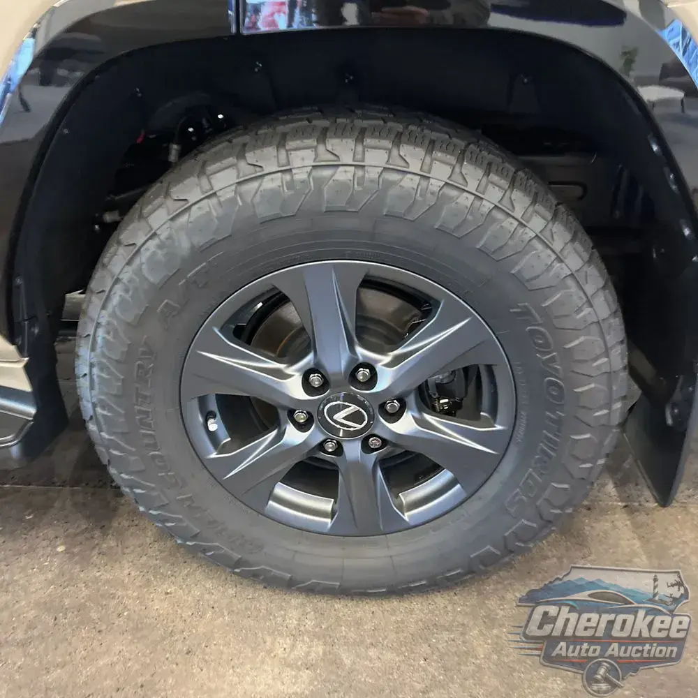 2025 Lexus LX 700h Overtrail