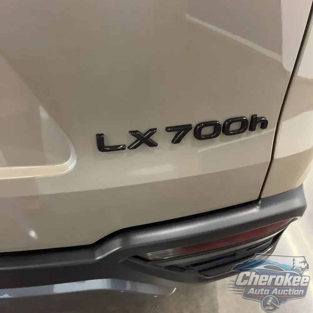 2025 Lexus LX 700h Overtrail