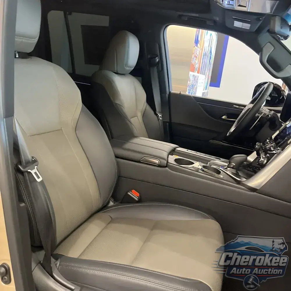 2025 Lexus LX 700h Overtrail
