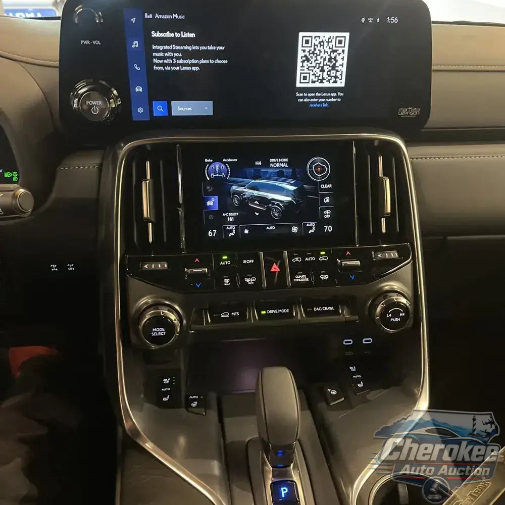 2025 Lexus LX 700h Overtrail