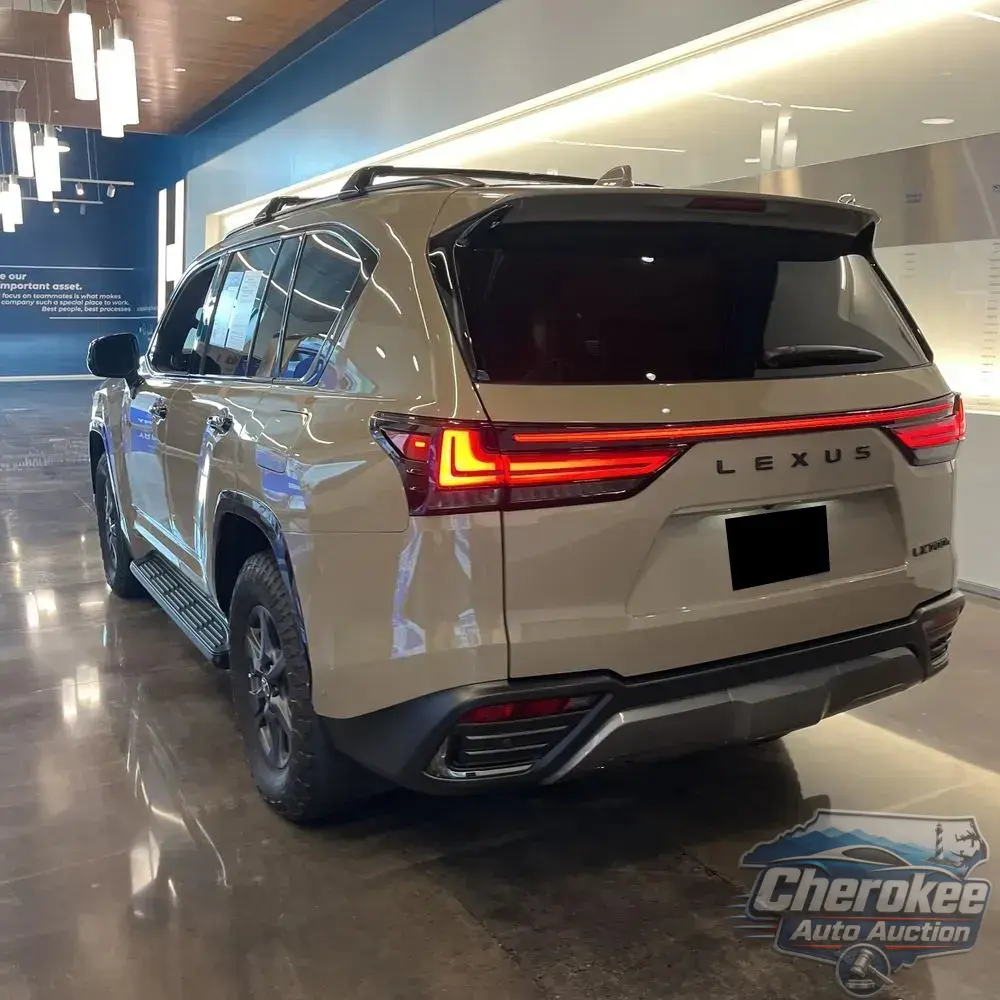 2025 Lexus LX 700h Overtrail