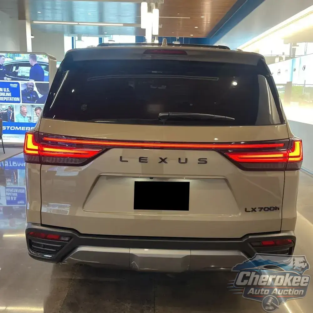 2025 Lexus LX 700h Overtrail