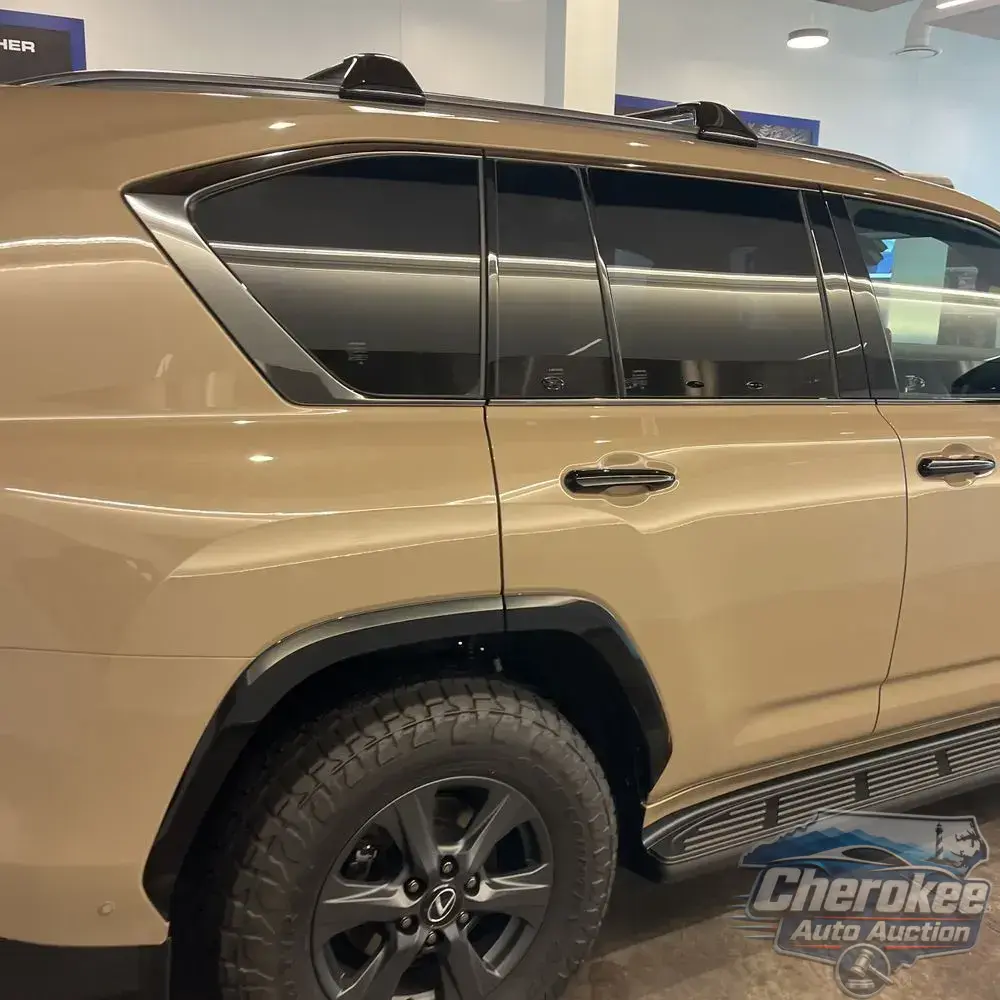 2025 Lexus LX 700h Overtrail