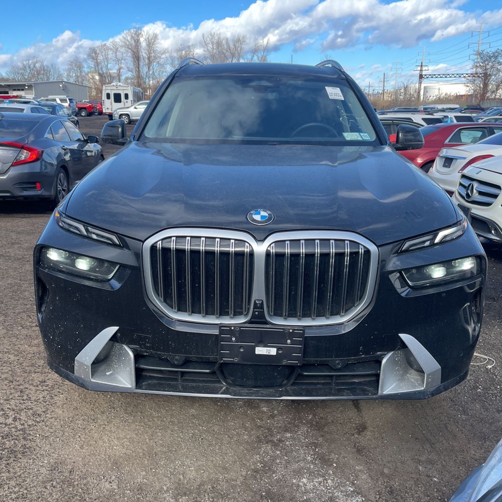 2025 BMW X7 XDrive40i