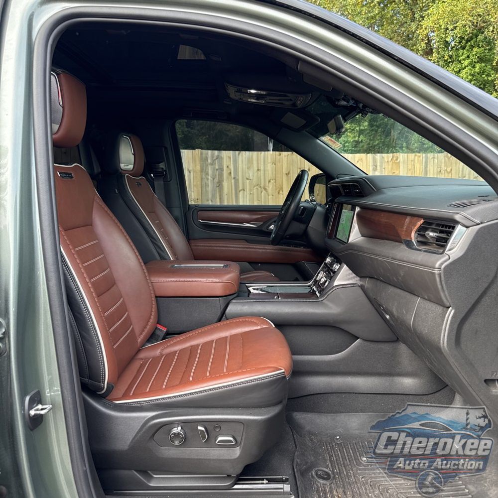 2023 GMC Yukon XL Denali Ultimate