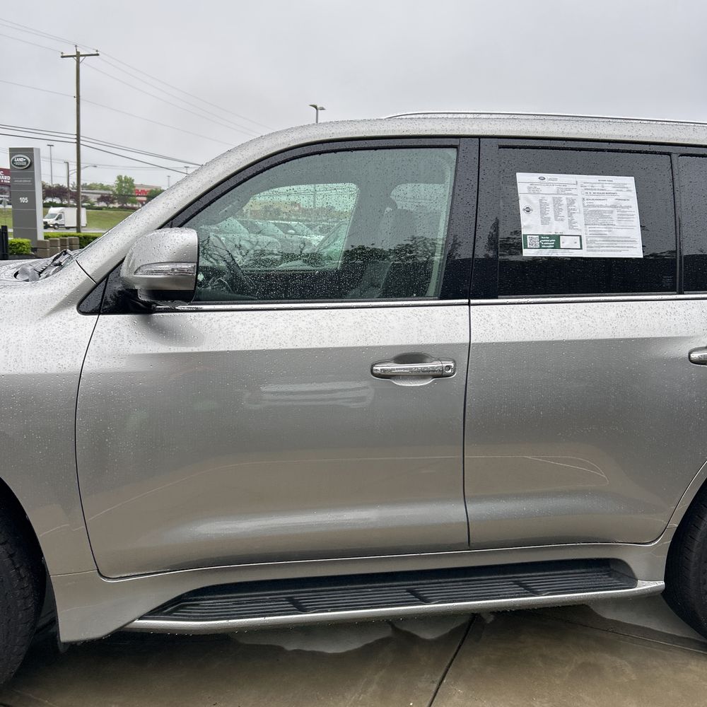 2019 Lexus LX 570 Two-Row