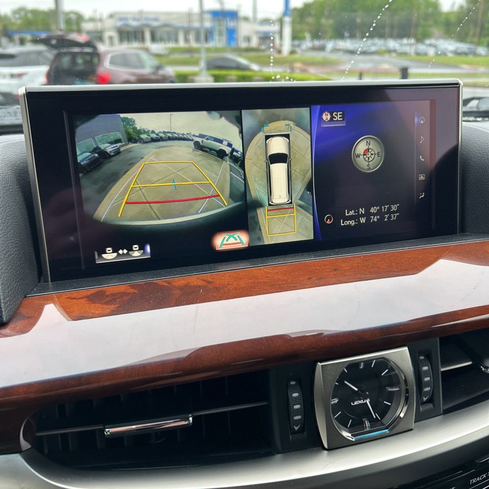 2019 Lexus LX 570 Two-Row