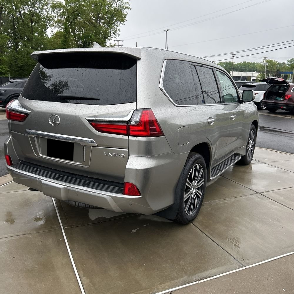 2019 Lexus LX 570 Two-Row