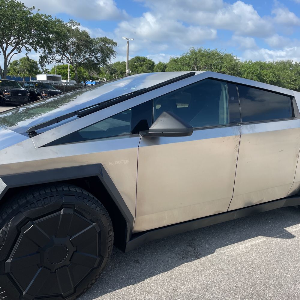 2024 Tesla Cybertruck CyberBeast