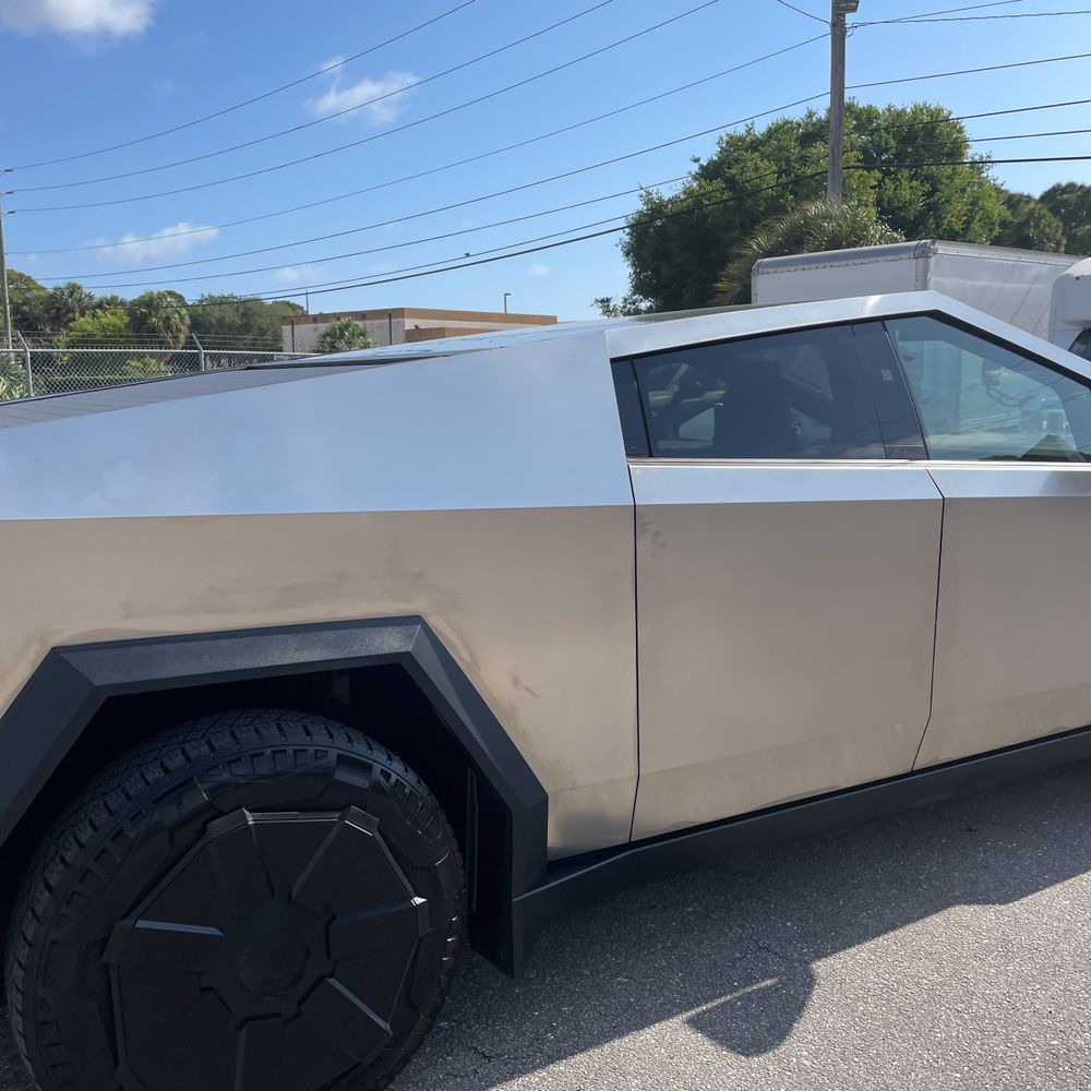2024 Tesla Cybertruck CyberBeast