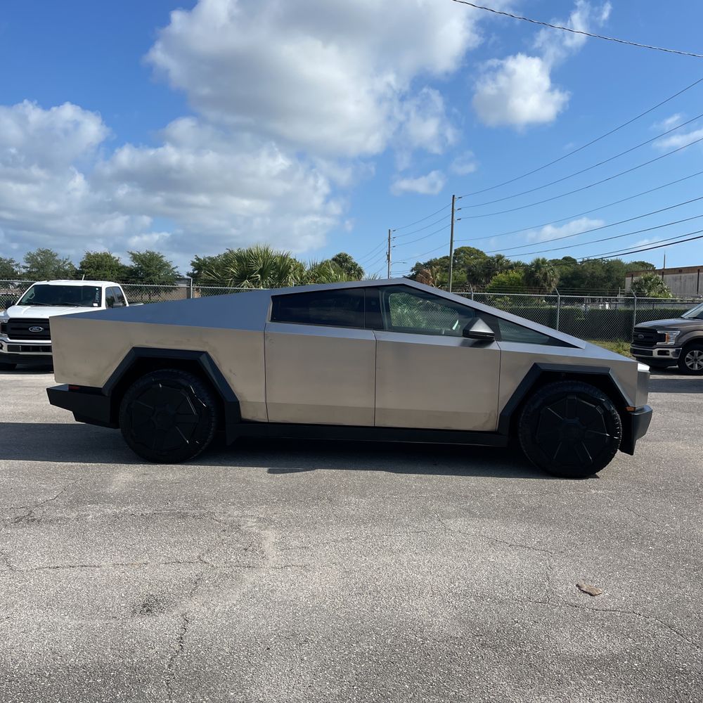 2024 Tesla Cybertruck CyberBeast