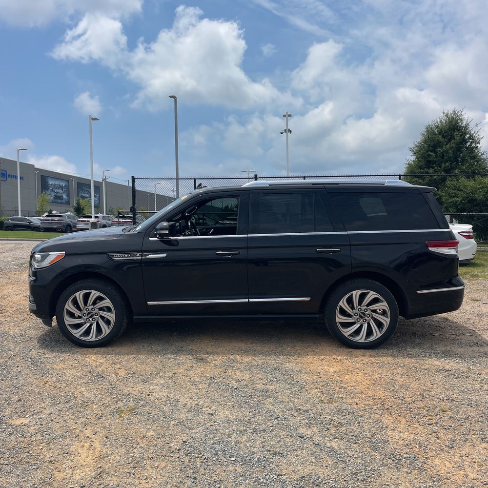 2022 Lincoln Navigator Reserve