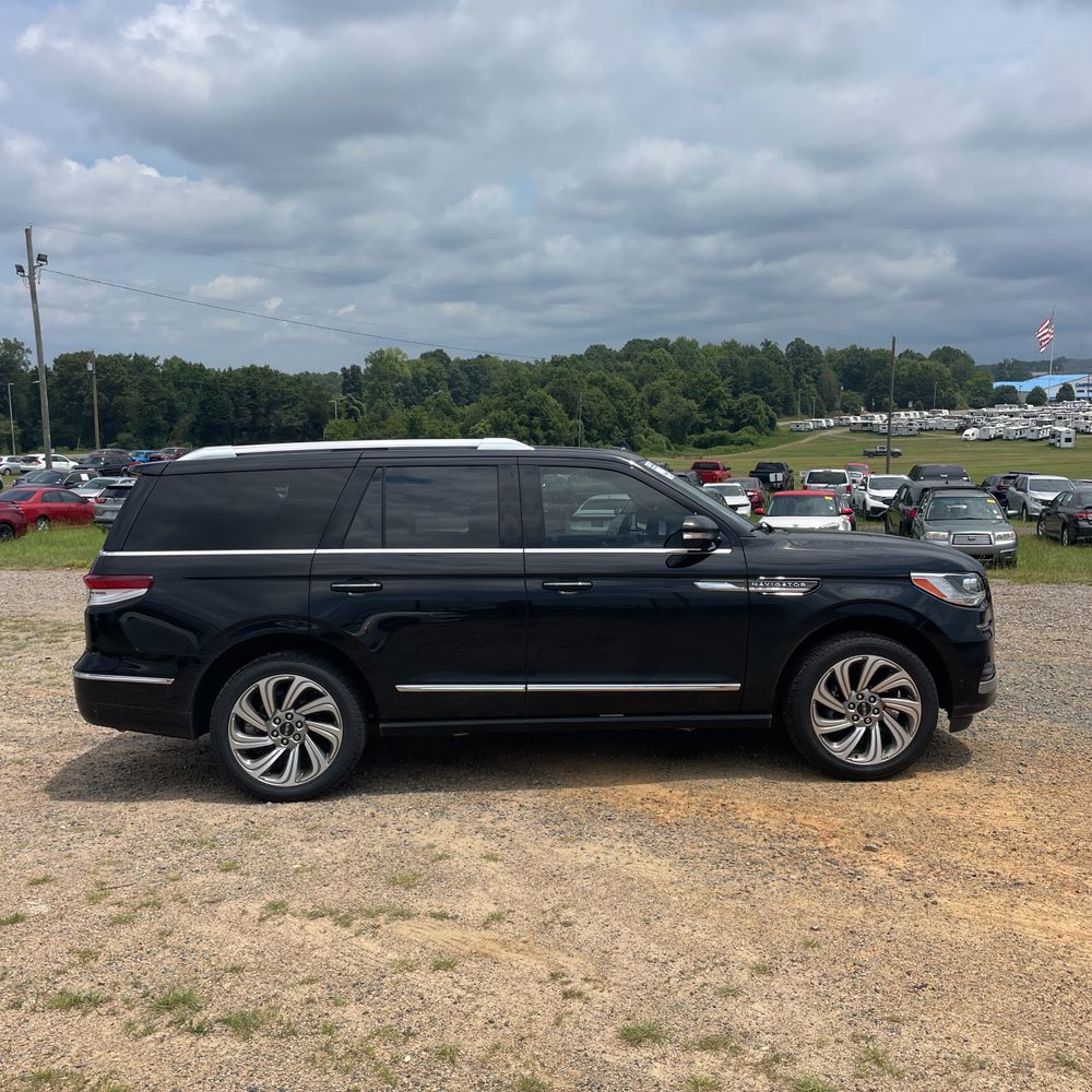 2022 Lincoln Navigator Reserve