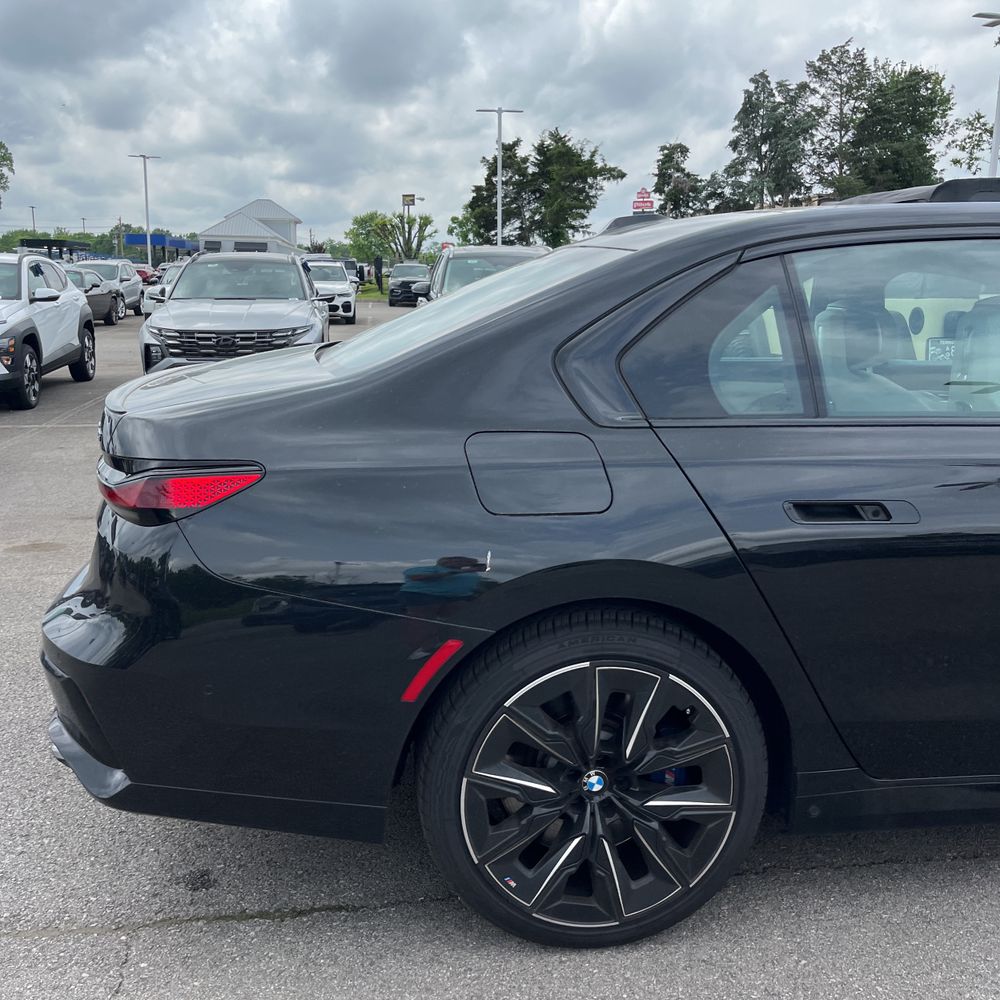 2023 BMW 7-Series 760xi