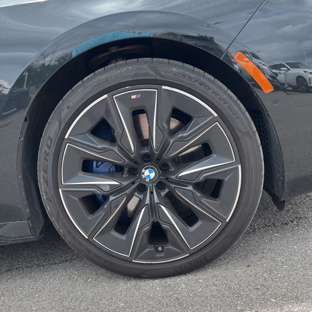 2023 BMW 7-Series 760xi