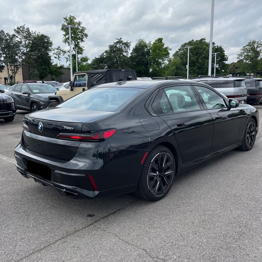 2023 BMW 7-Series 760xi