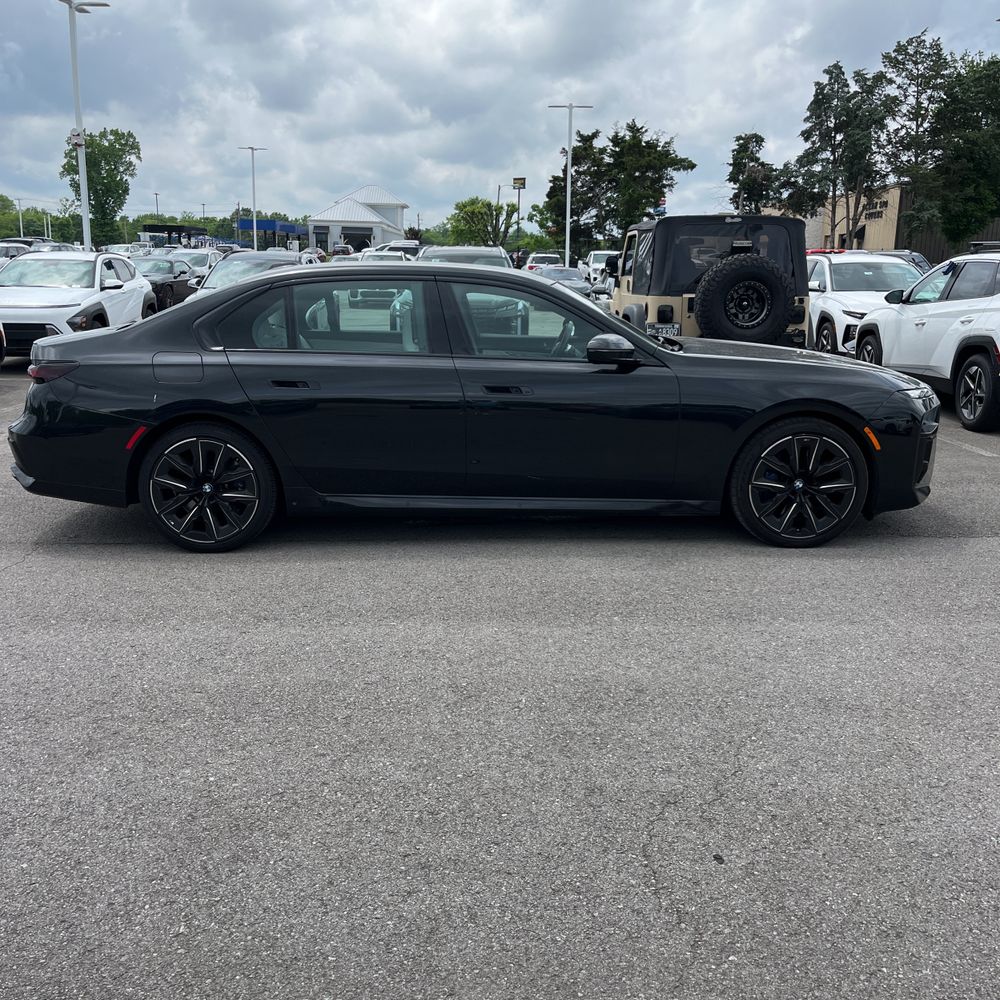 2023 BMW 7-Series 760xi