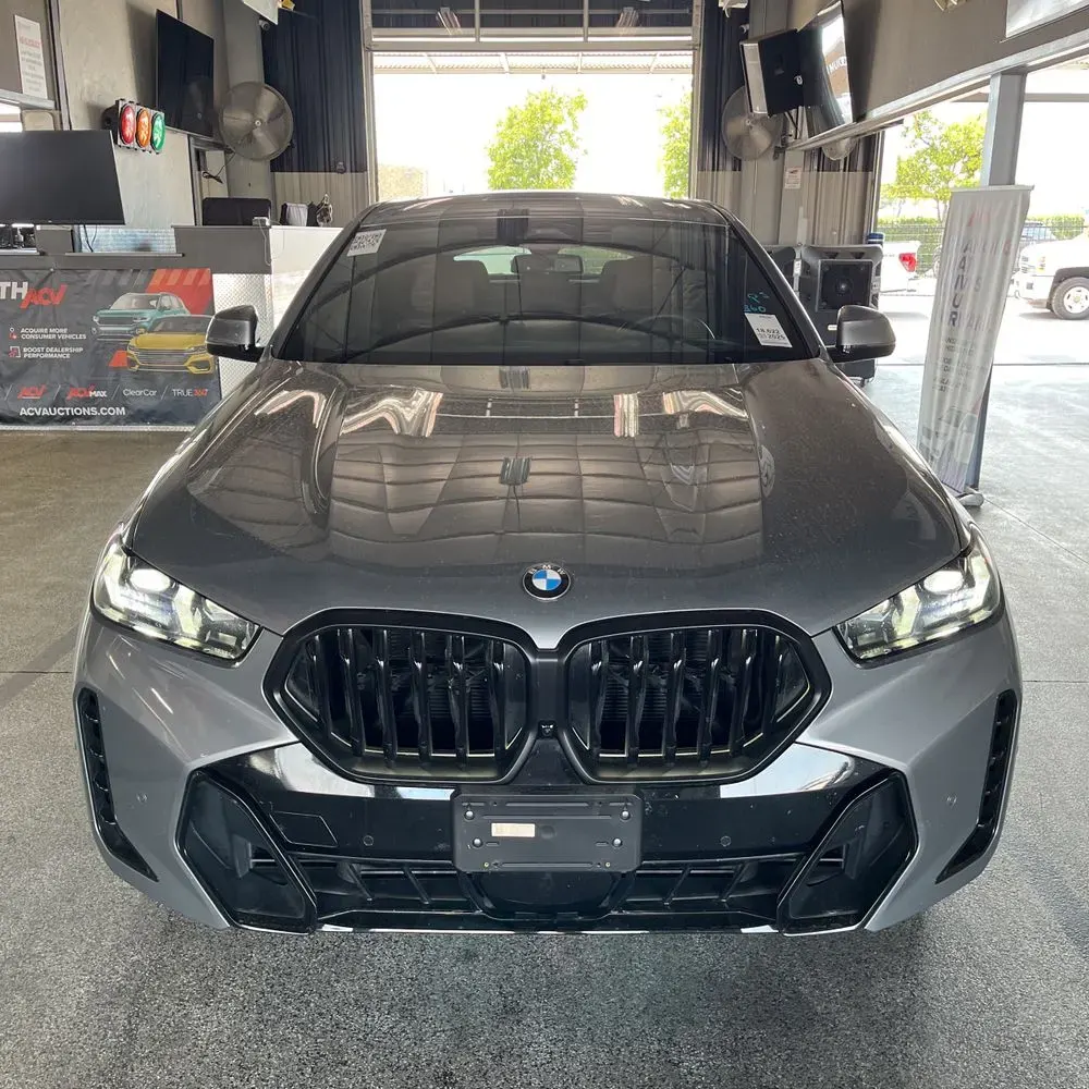 2025 BMW X6 XDrive40i