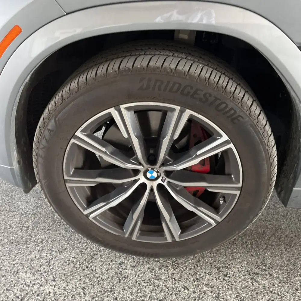 2025 BMW X6 XDrive40i