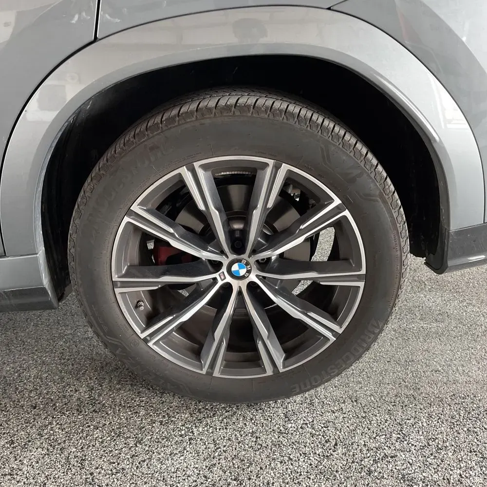 2025 BMW X6 XDrive40i