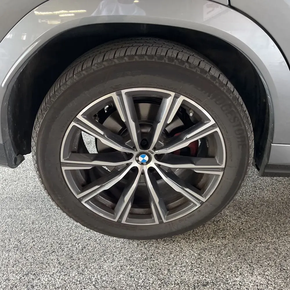 2025 BMW X6 XDrive40i