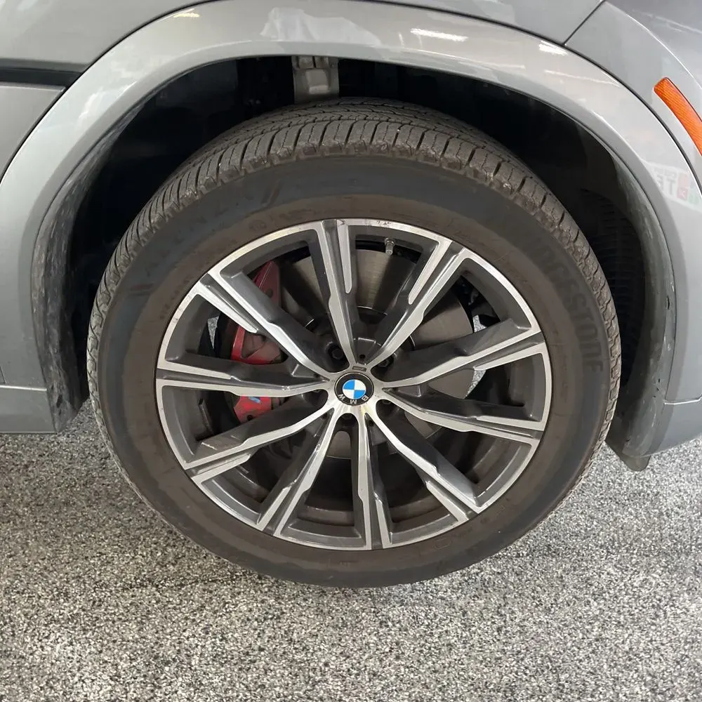 2025 BMW X6 XDrive40i