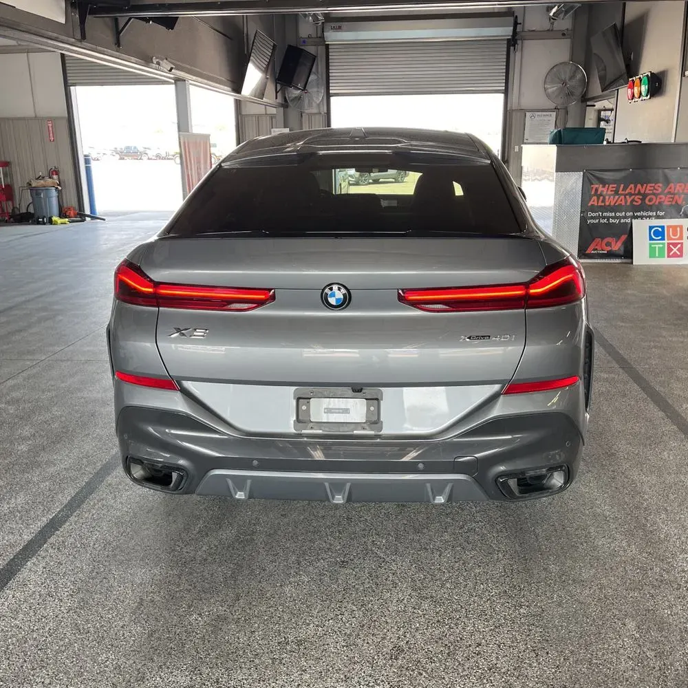 2025 BMW X6 XDrive40i