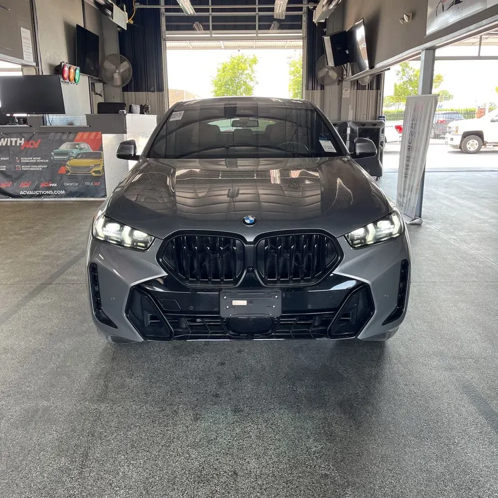 2025 BMW X6 XDrive40i