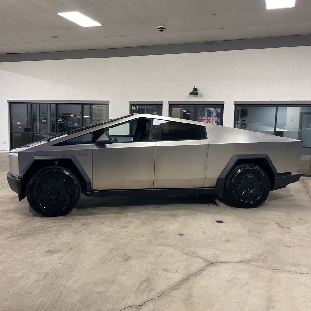 2024 Tesla Cybertruck Base