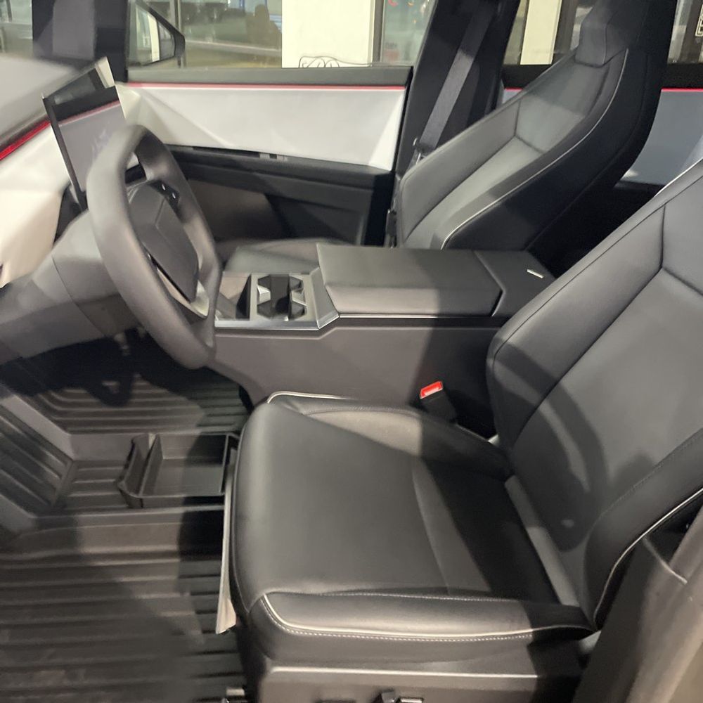 2024 Tesla Cybertruck Base