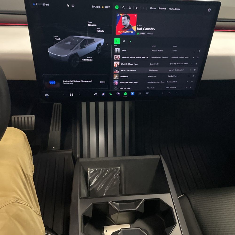 2024 Tesla Cybertruck Base
