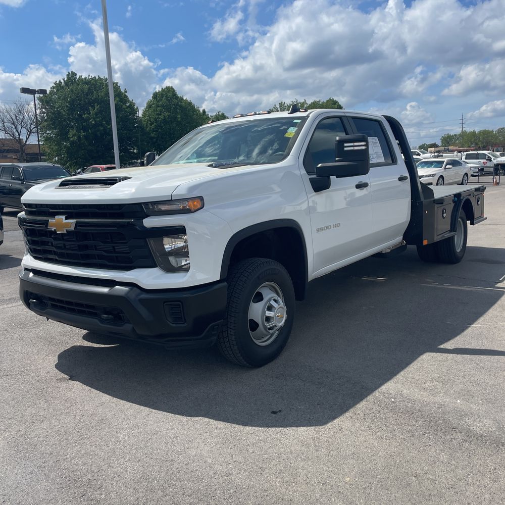 2026 Chevrolet Silverado 3500HD CC Work Truck