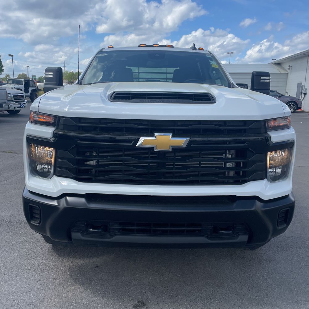 2026 Chevrolet Silverado 3500HD CC Work Truck