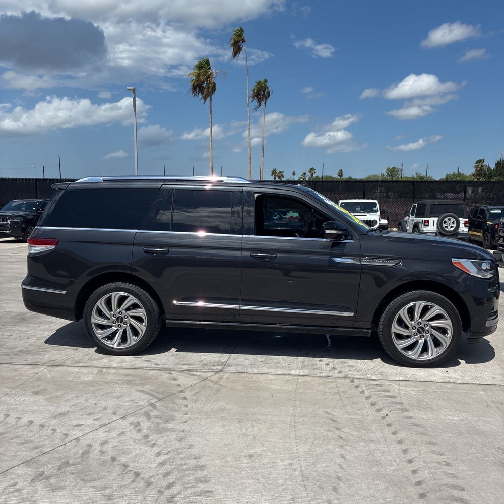2022 Lincoln Navigator Reserve