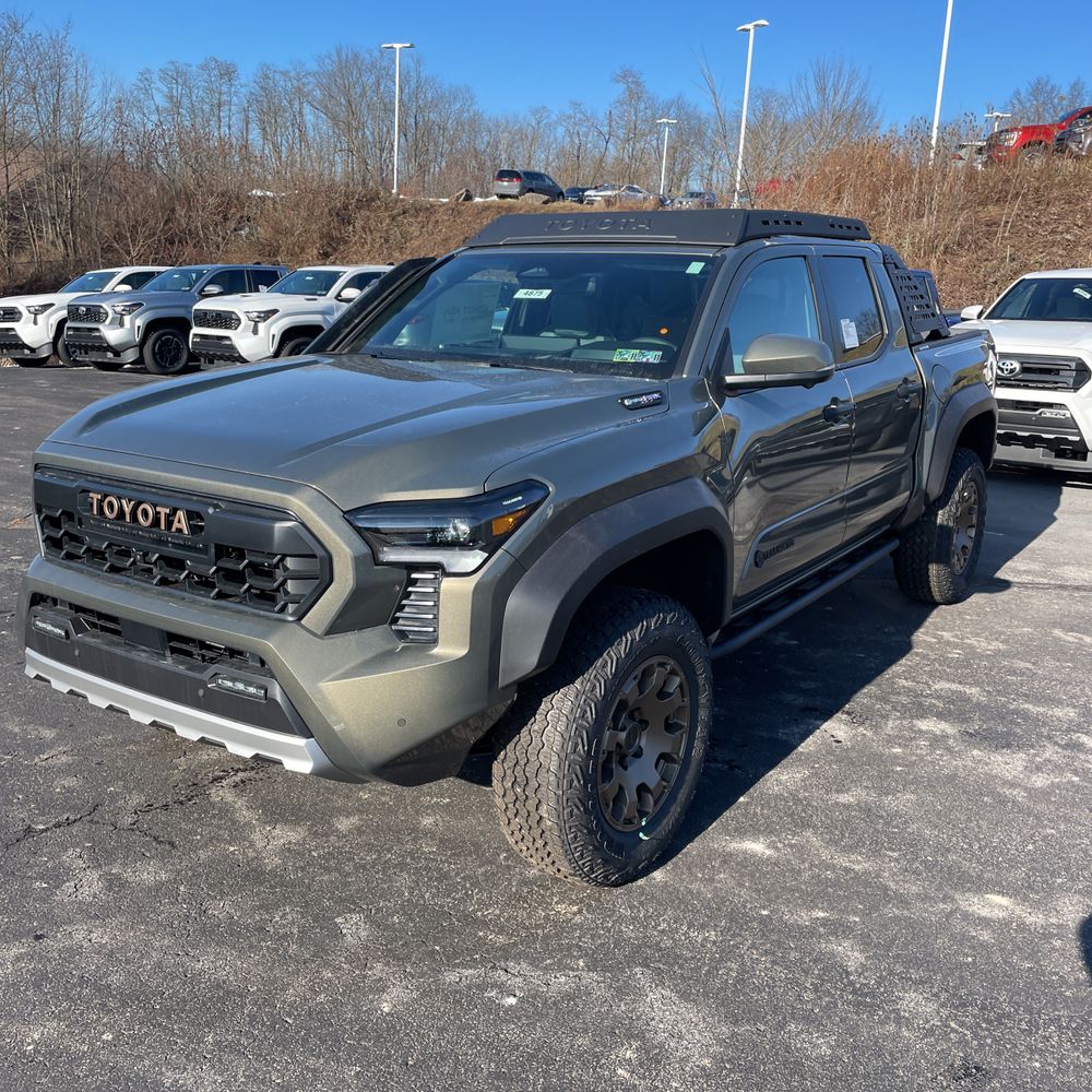 2024 Toyota Tacoma Trailhunter HV