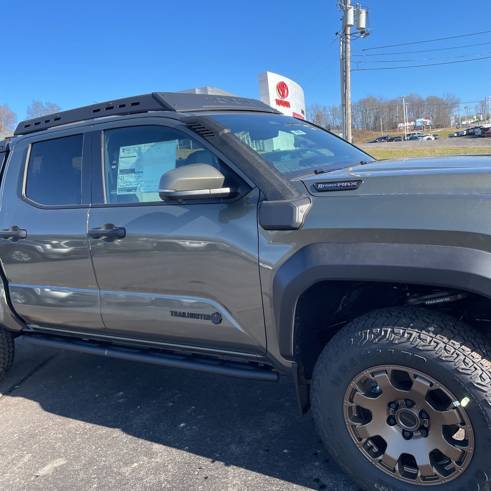 2024 Toyota Tacoma Trailhunter HV