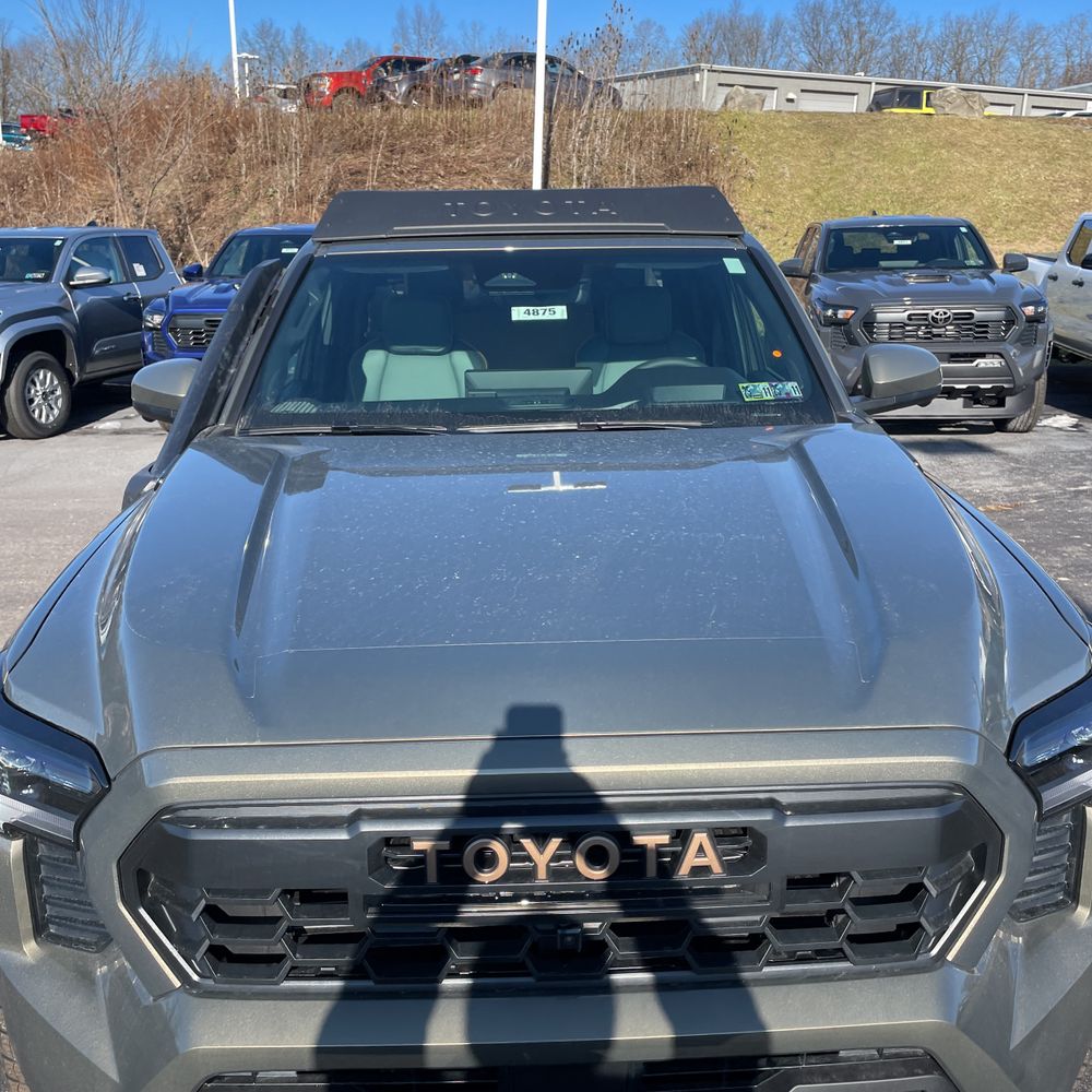 2024 Toyota Tacoma Trailhunter HV